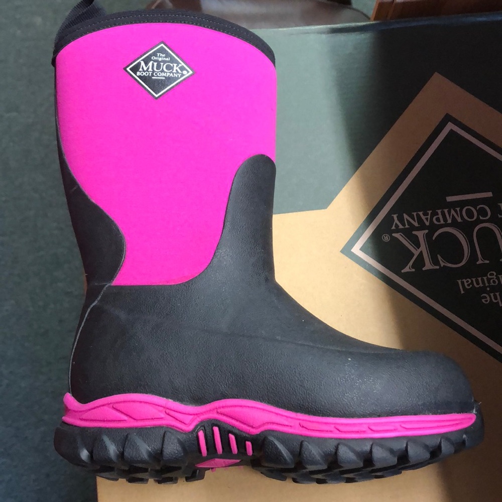 Kids Muck boots sizes youth 10- big kid 7